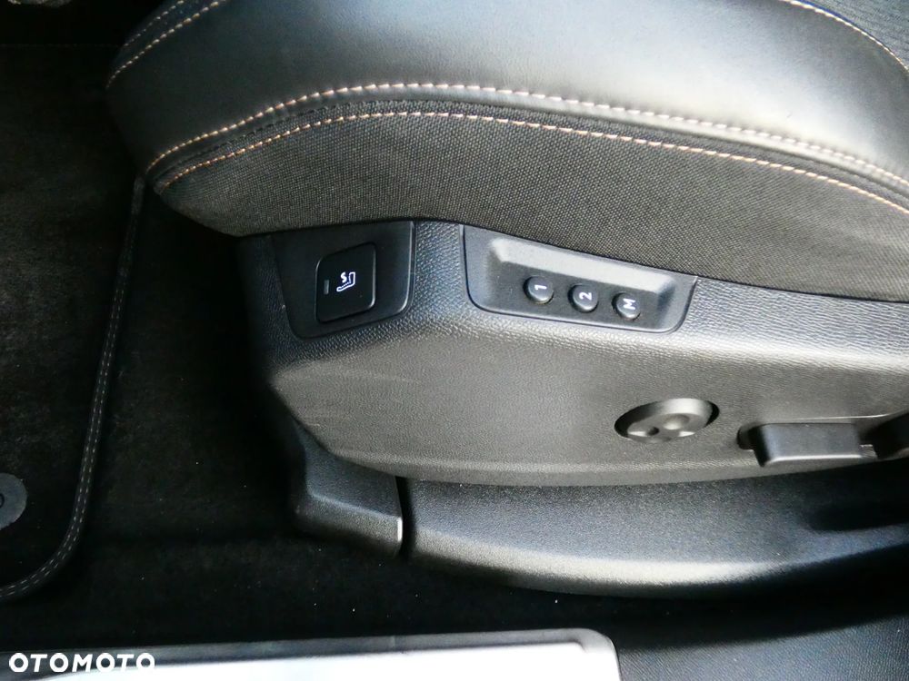 Peugeot 3008 2.0 HDi Premium - 17