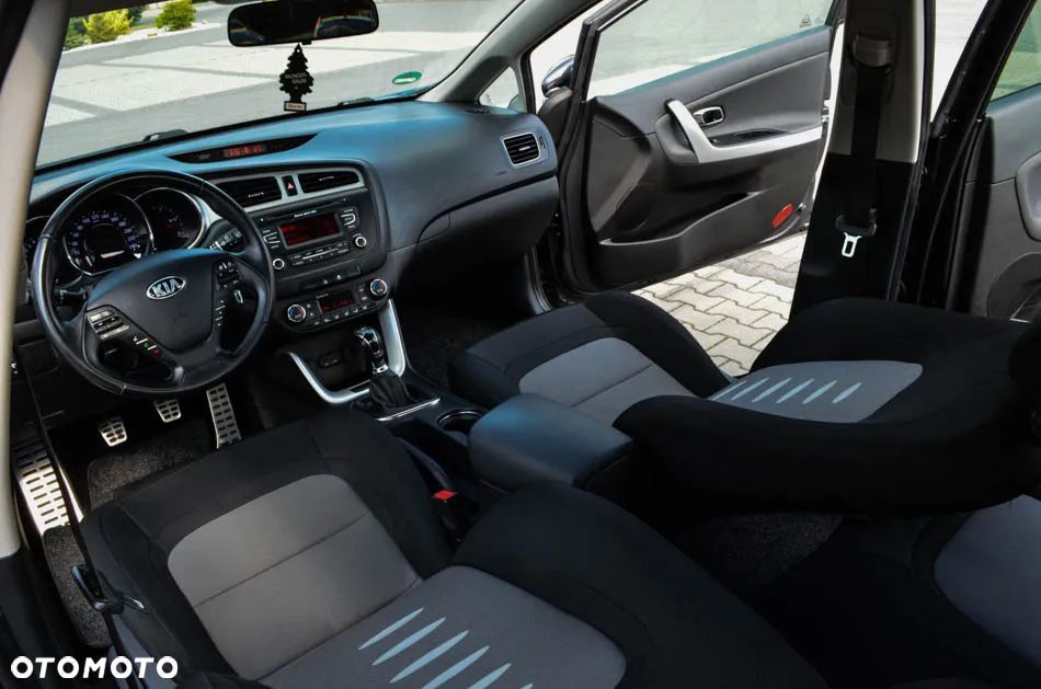 Kia Ceed 1.6 GDI SW Vision - 26