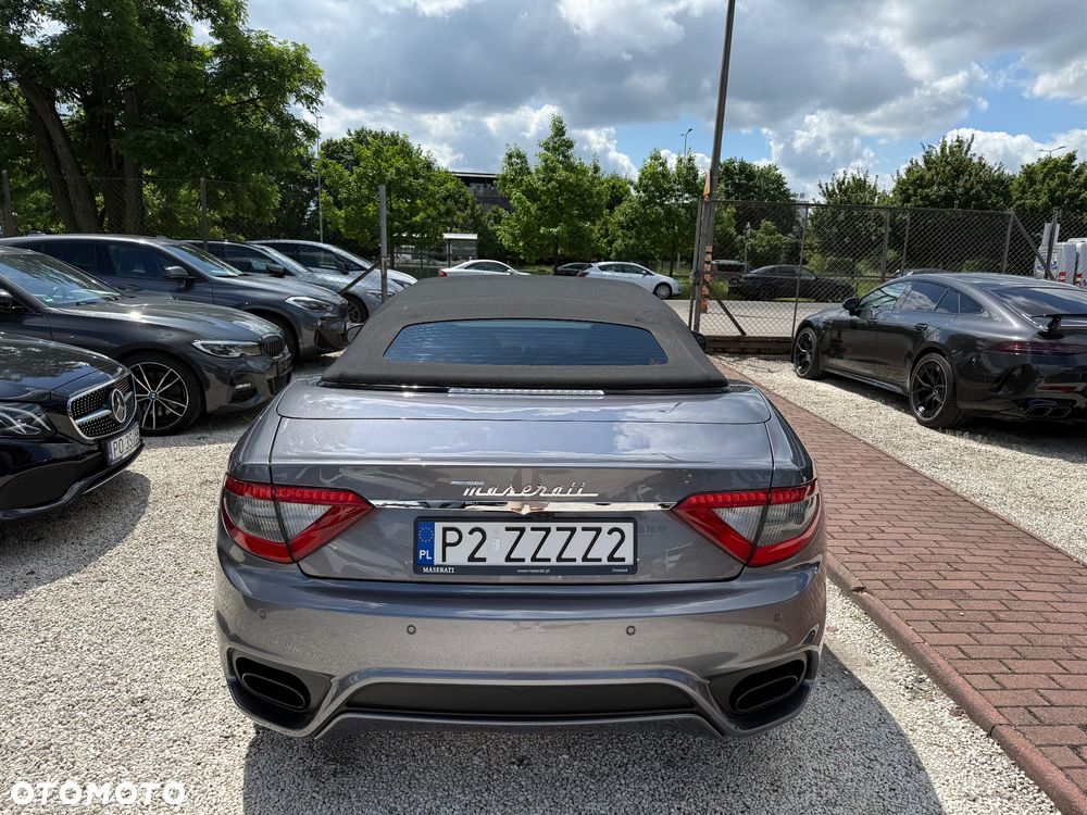 Maserati GranCabrio Sport - 13