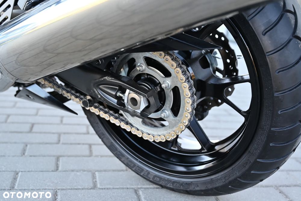 Kawasaki ZZR - 38