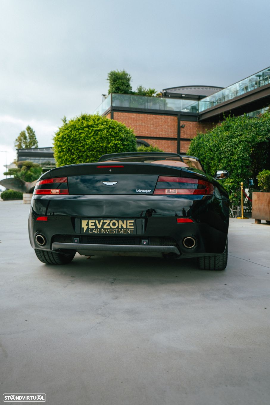 Aston Martin Vantage Roadster - 7