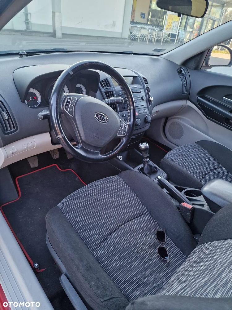 Kia Ceed 1.4 CVVT LX Basis - 7