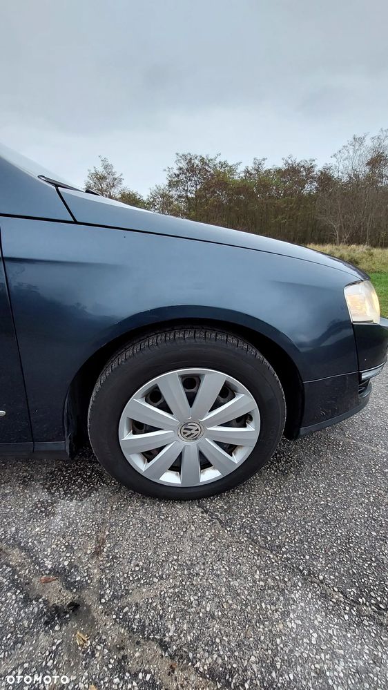 Volkswagen Passat 2.0 TDI DPF Comfortline - 23