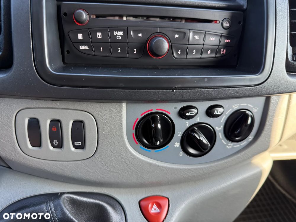 Renault TRAFIC - 19