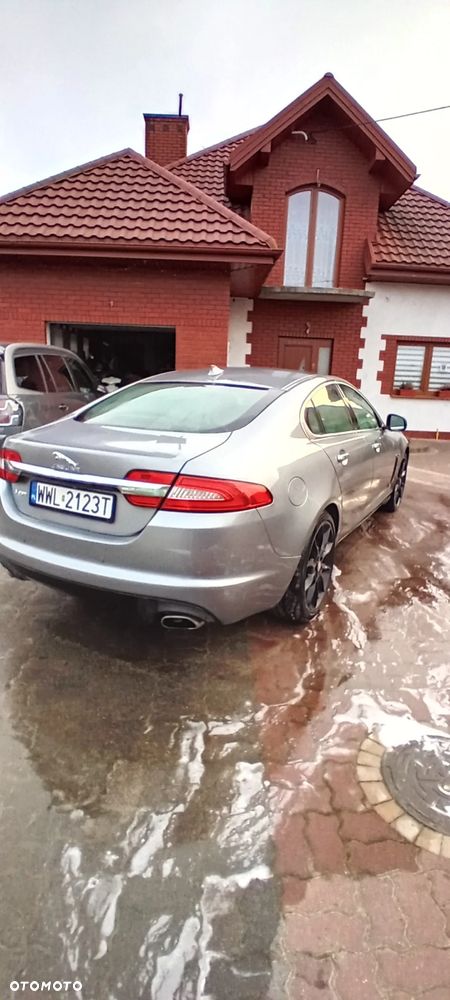 Jaguar XF - 7