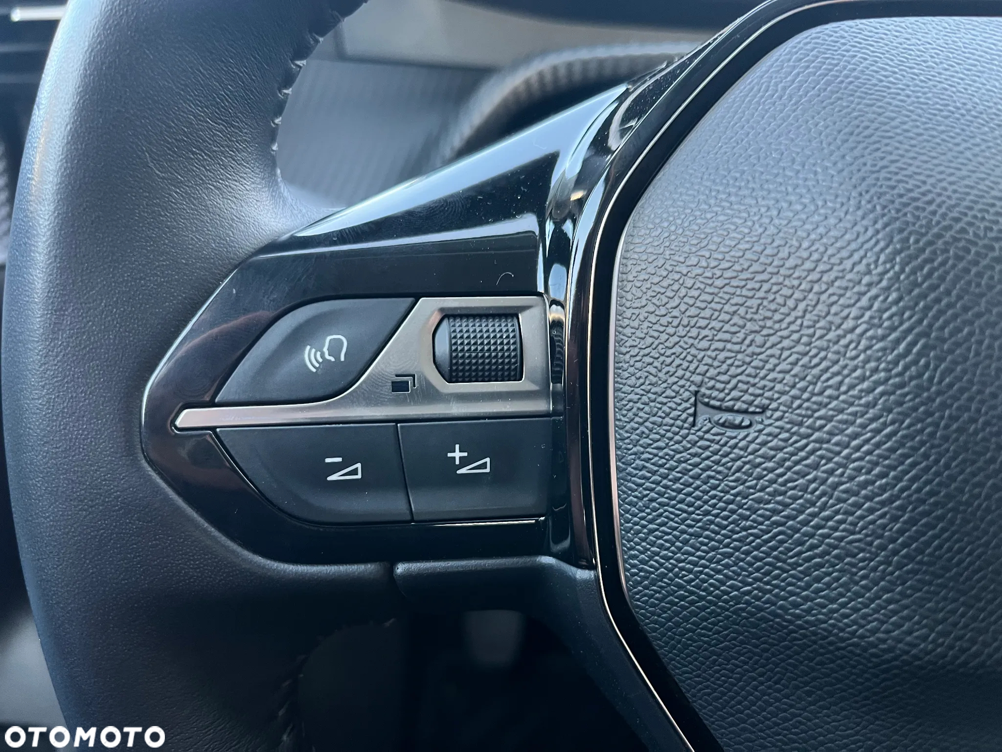 Peugeot 208 - 20
