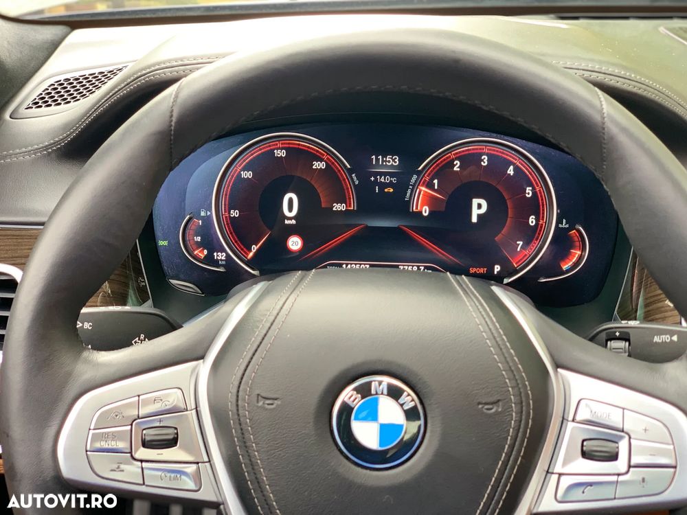 BMW Seria 7 750i xDrive - 25
