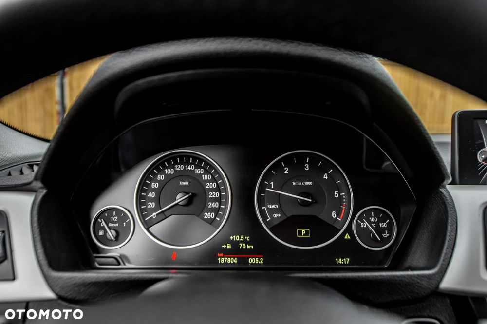 BMW Seria 3 318d Sport Line - 24