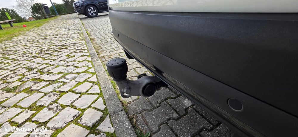 Mercedes-Benz GLC 300 ver-e-4matic - 27