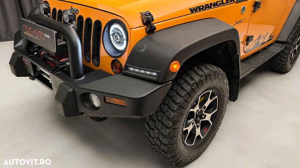 Jeep Wrangler 2.8 CRD AT Sahara - 6
