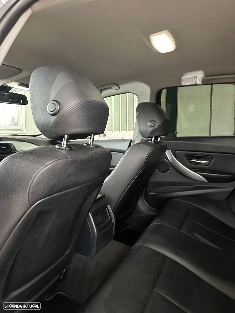 BMW 318 d Touring Line Sport - 11