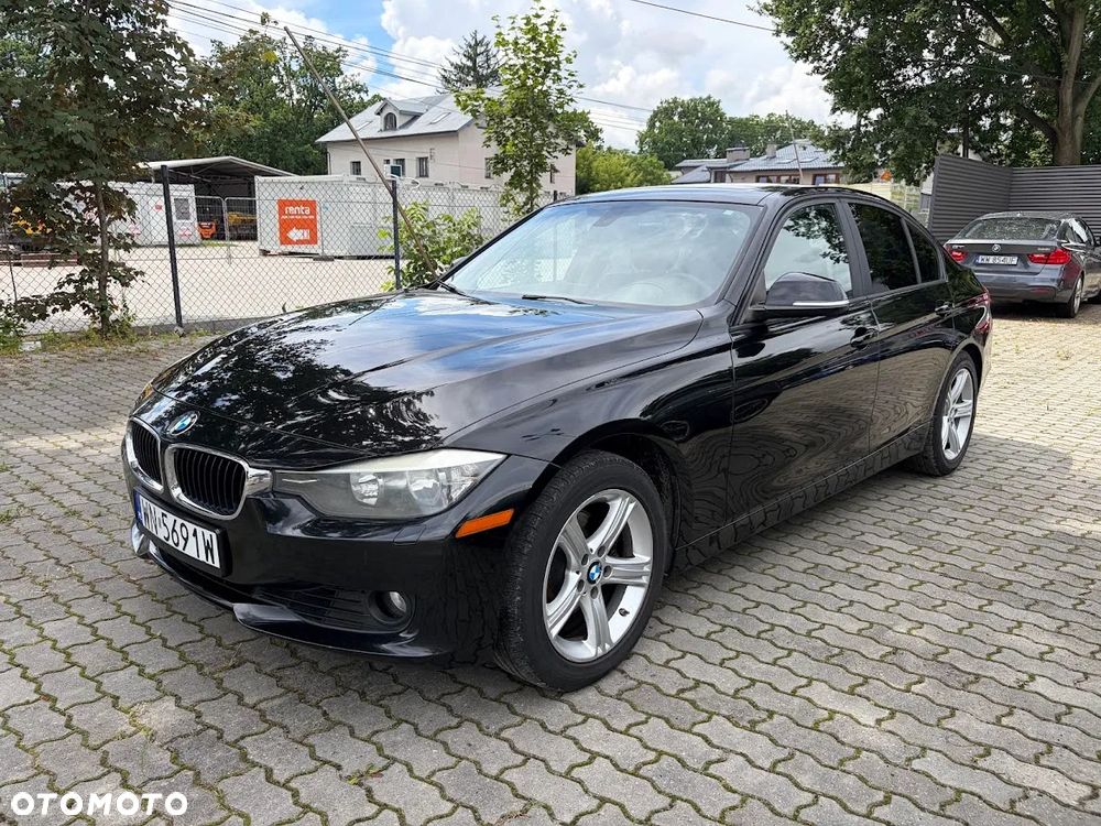 BMW Seria 3 328i xDrive - 14