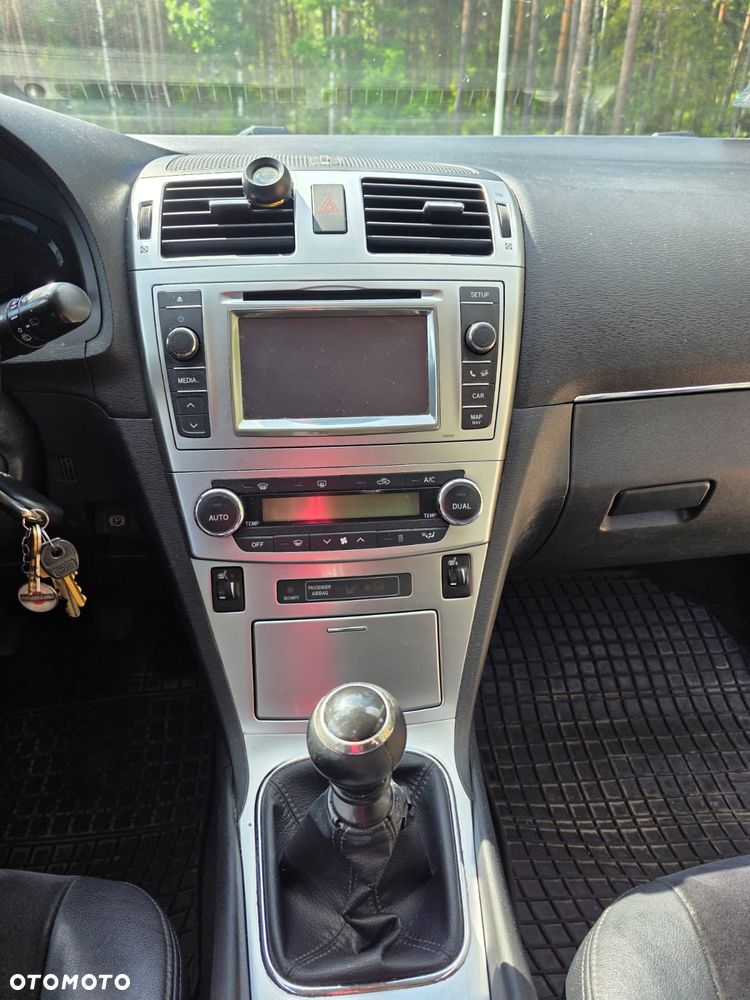 Toyota Avensis 2.0 D-4D Comfort - 9