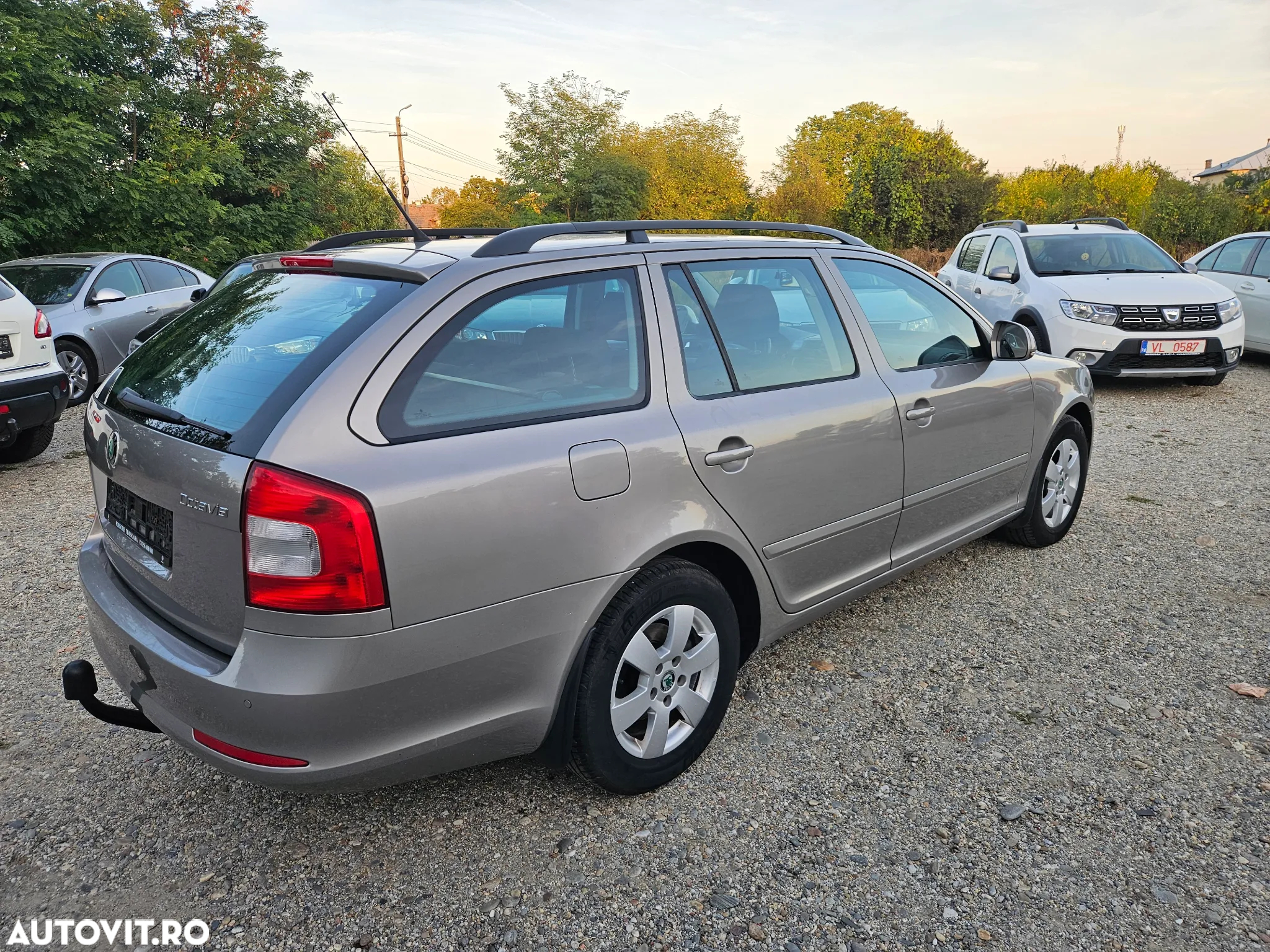 Skoda Octavia Combi 2.0 TDI Elegance - 3