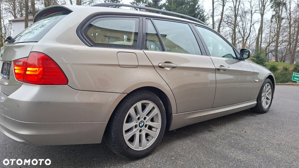 BMW Seria 3 318i Edition Exclusive - 29