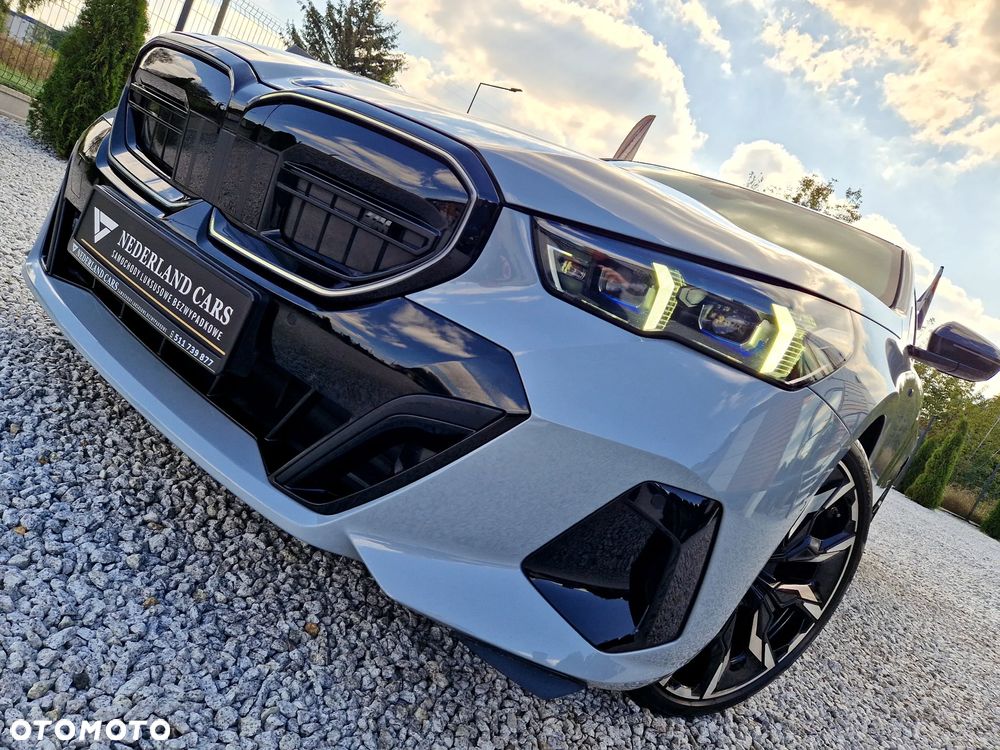 BMW Seria 5 - 32