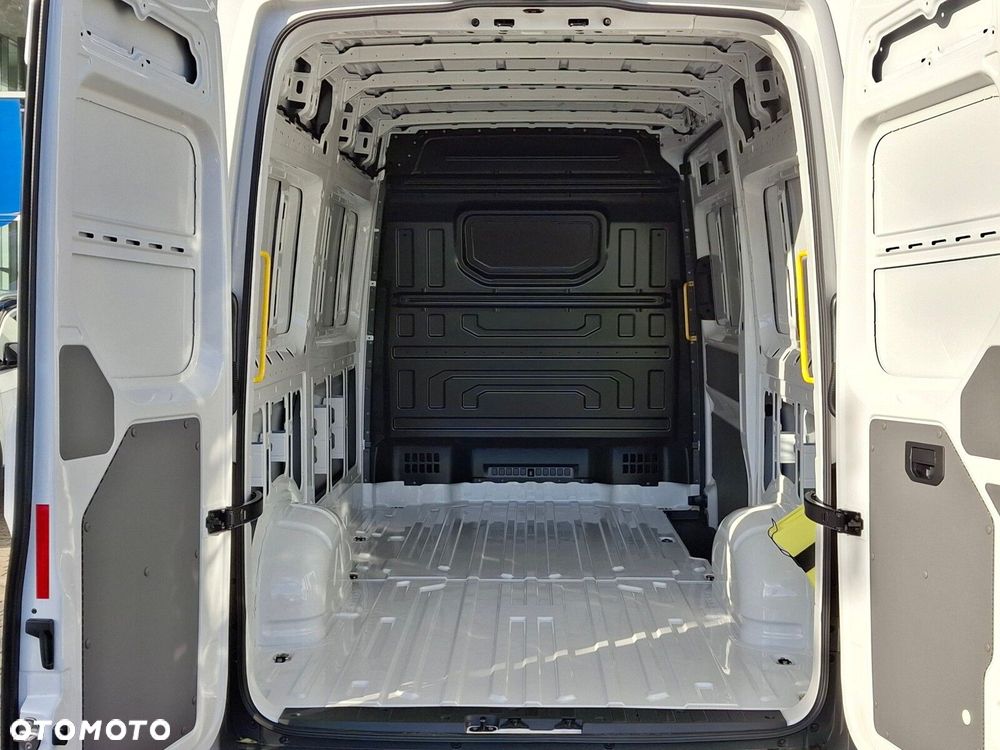 Volkswagen Crafter - 9