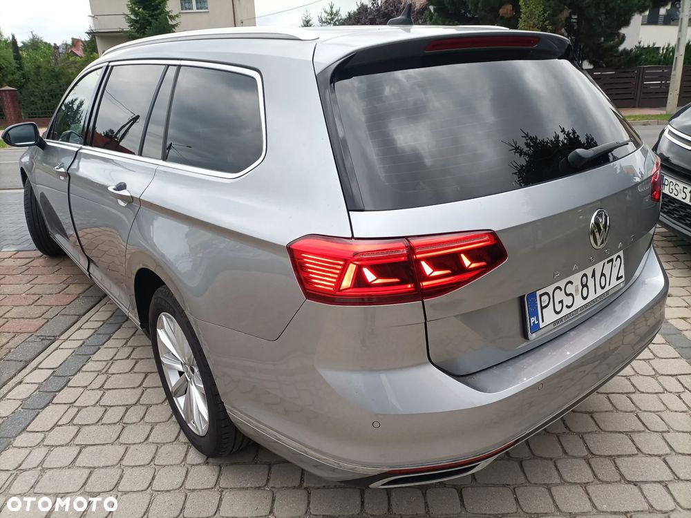Volkswagen Passat 2.0 TDI SCR DSG Comfortline - 39