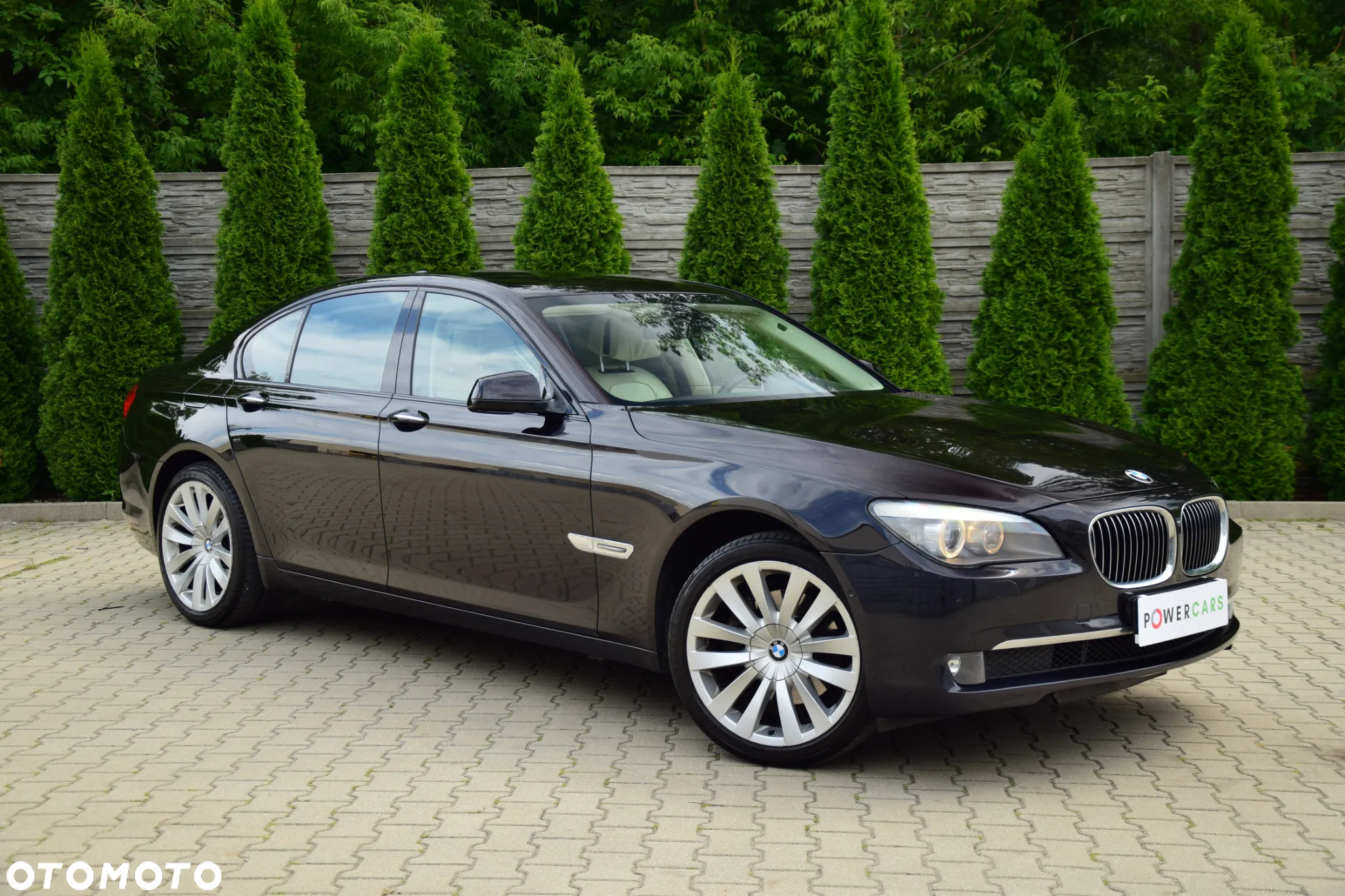 BMW Seria 7 740d - 39