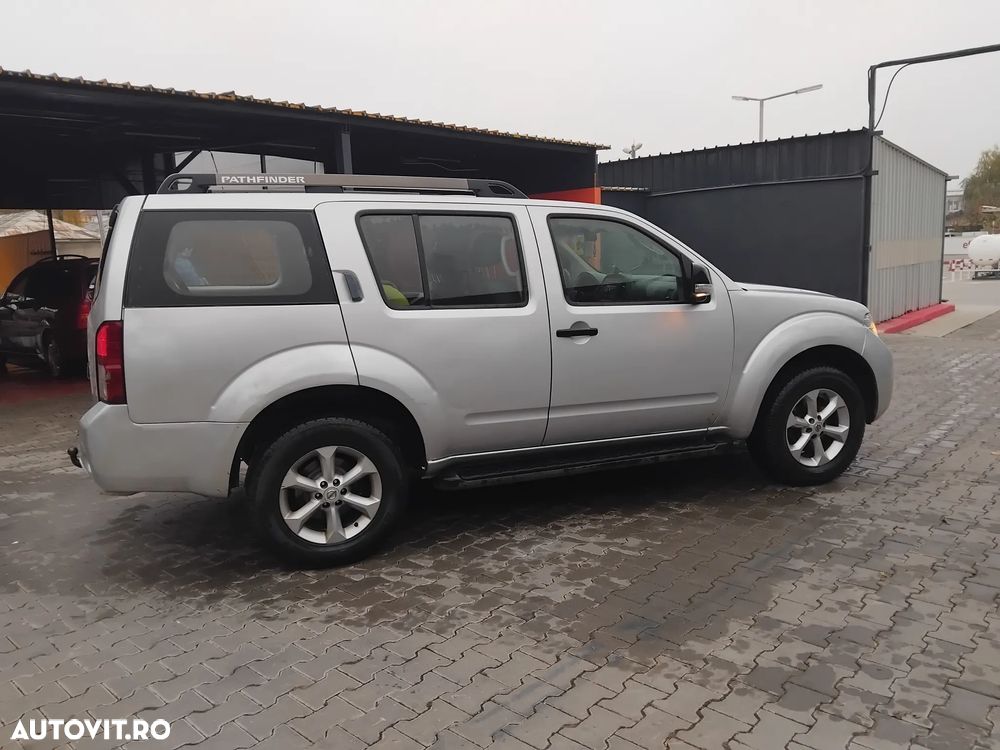 Nissan Pathfinder 2.5 dCi DPF All Mode 4X4 LE - 11