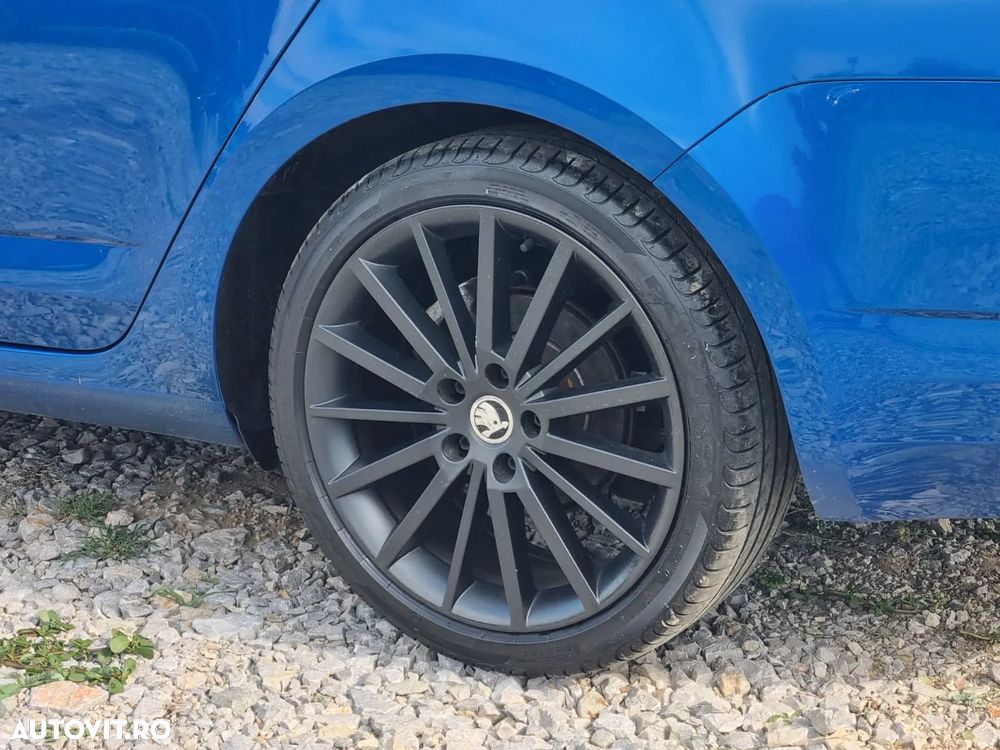 Skoda Octavia 2.0 TDI Sport Edition - 31