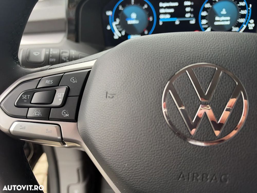Volkswagen Caravelle - 13
