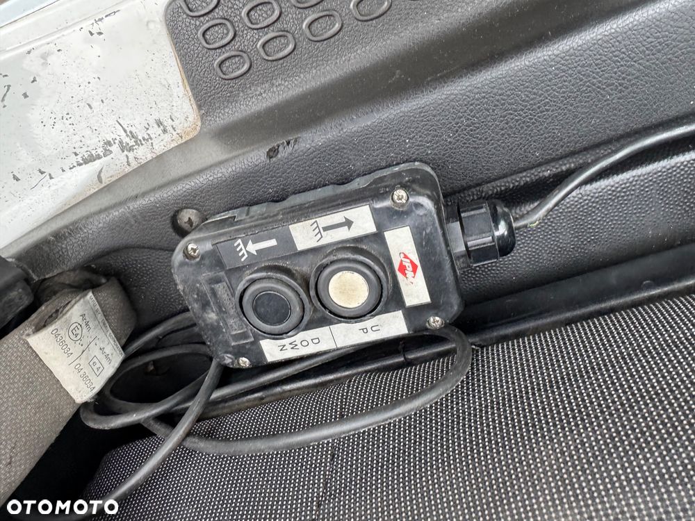 Renault Maxity Wywrotka Krata Najazd na Bliźniaku 3.5t na Haku Brygadówka - 24