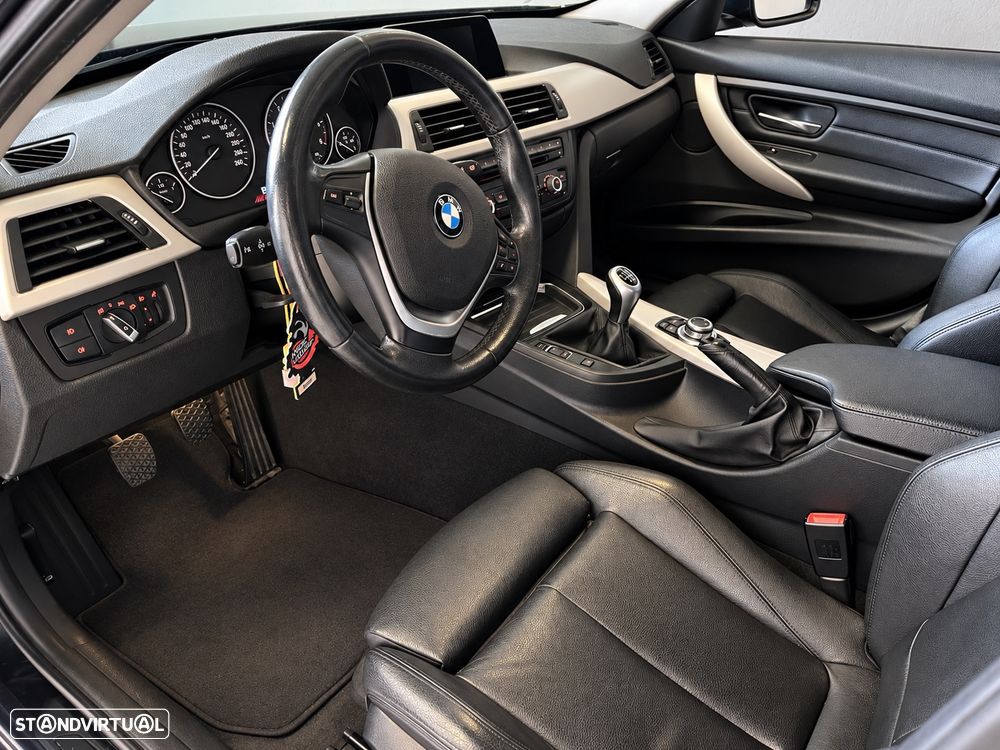 BMW 318 d Sport Line — photo 3