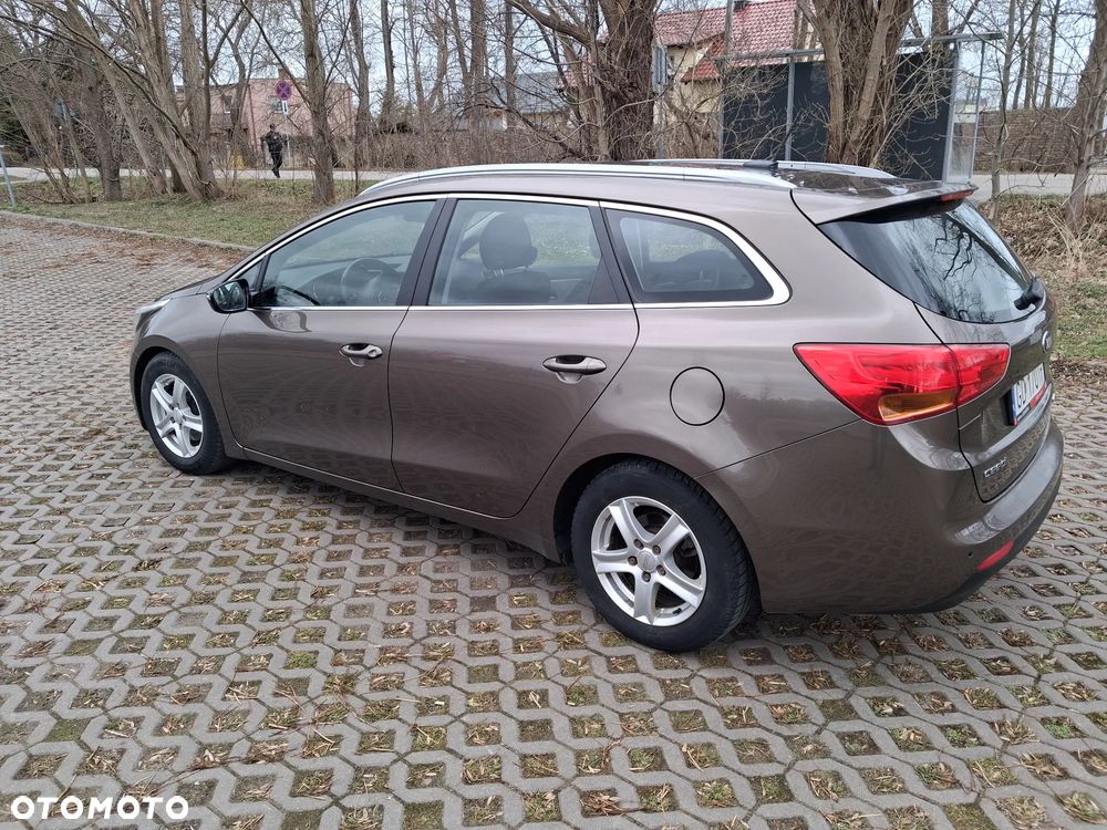 Kia Ceed - 1