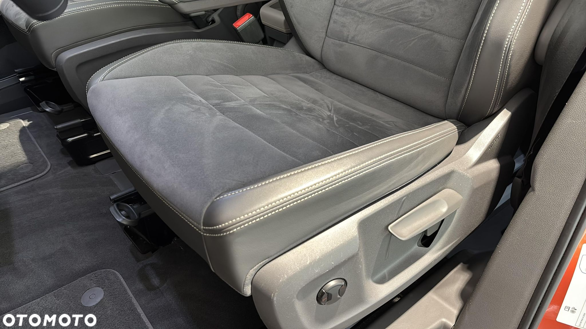Volkswagen Multivan 2.0 TDI L2 Life DSG - 12