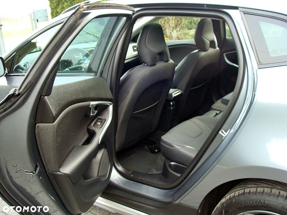 Volvo V40 Cross Country D2 Geartronic Momentum - 19