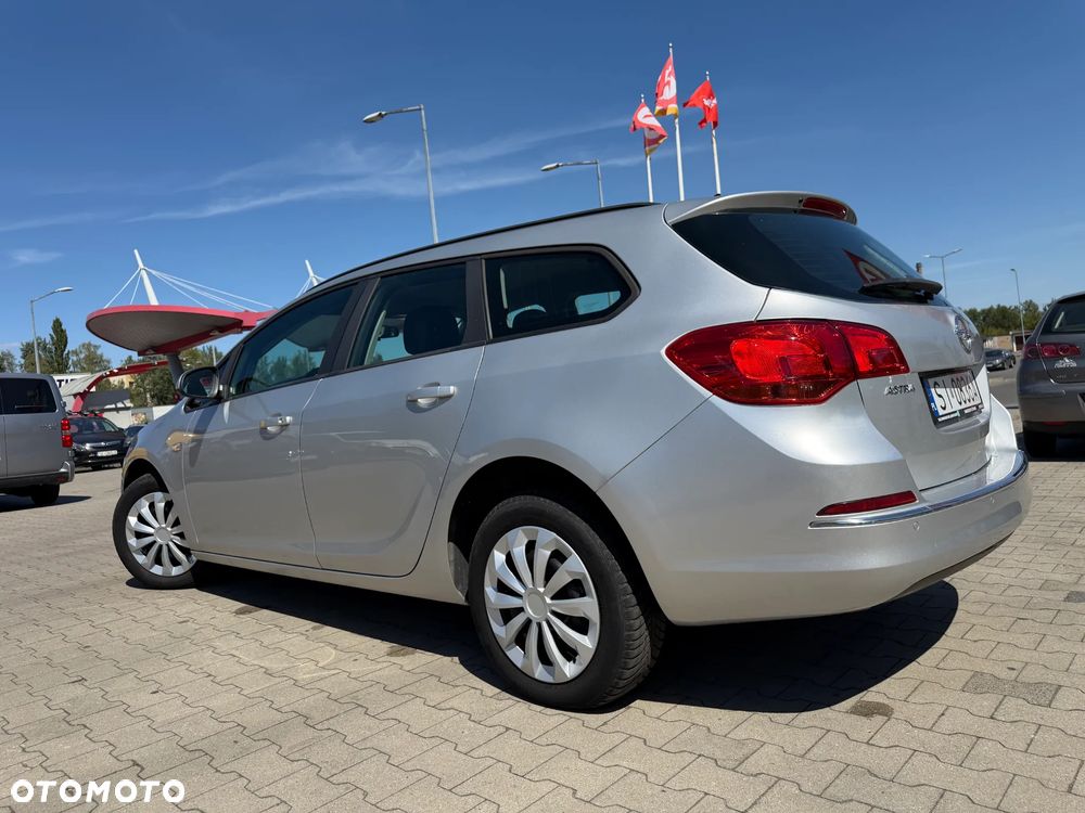 Opel Astra 1.6 - 10