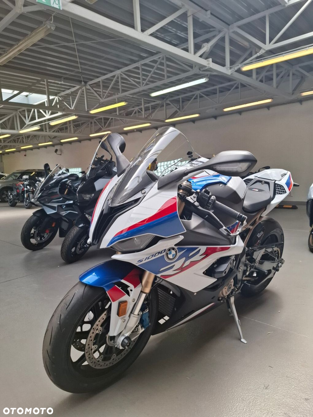 BMW S - 2