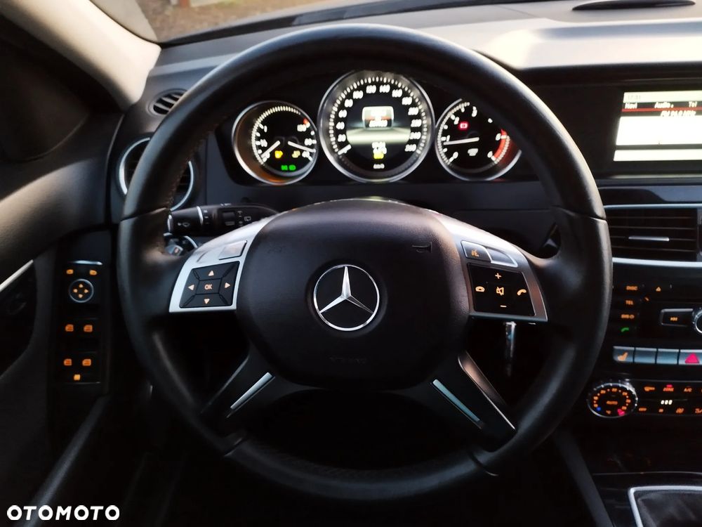 Mercedes-Benz Klasa C 200 CDI BlueEff Avantgarde - 20