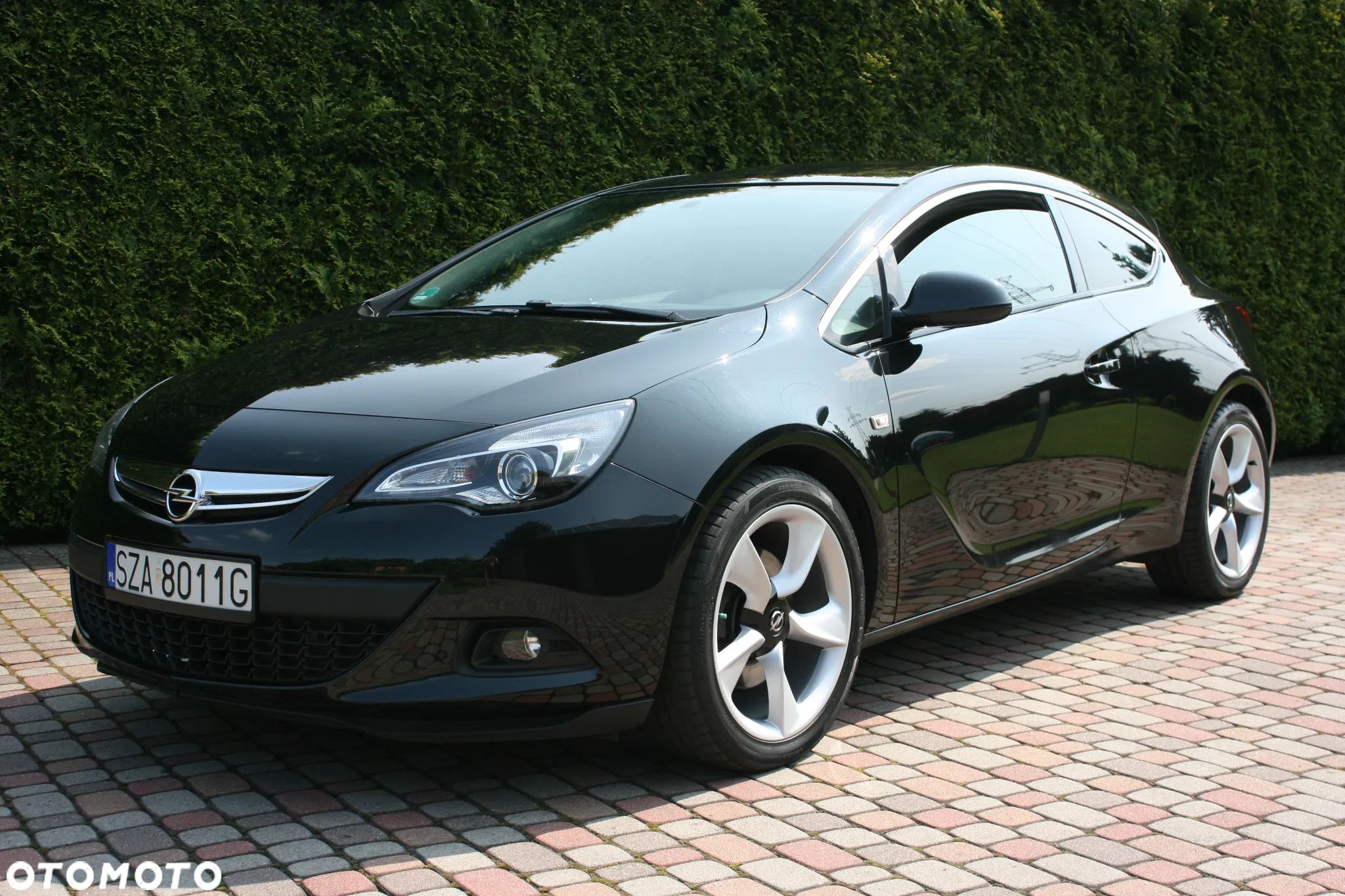 Opel Astra IV GTC 1.4 T Sport - 4