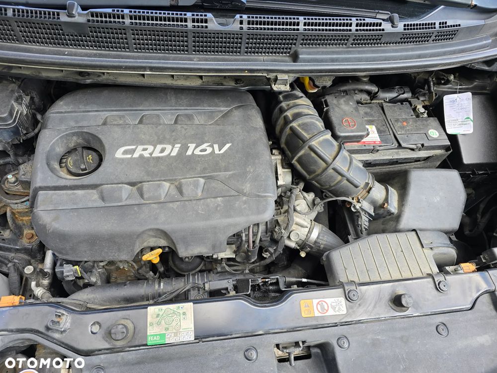 Kia Carens 1.7 CRDi Spirit - 15