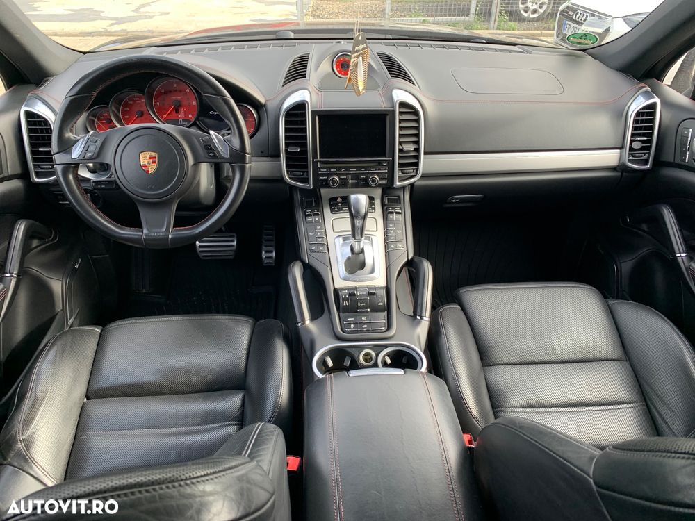 Porsche Cayenne S Diesel Platinum Edition - 7