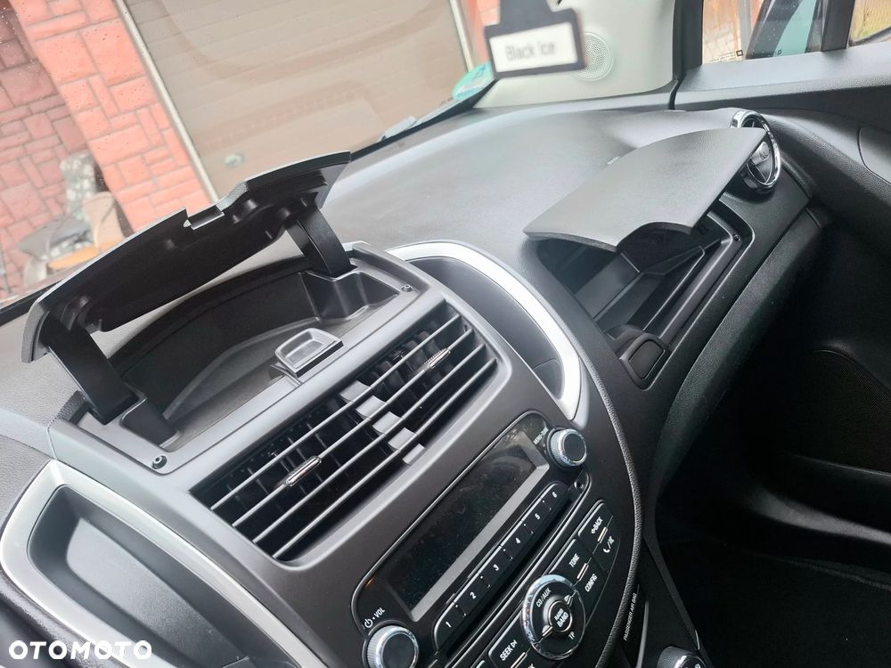 Chevrolet Trax 1.4T AWD LS - 29