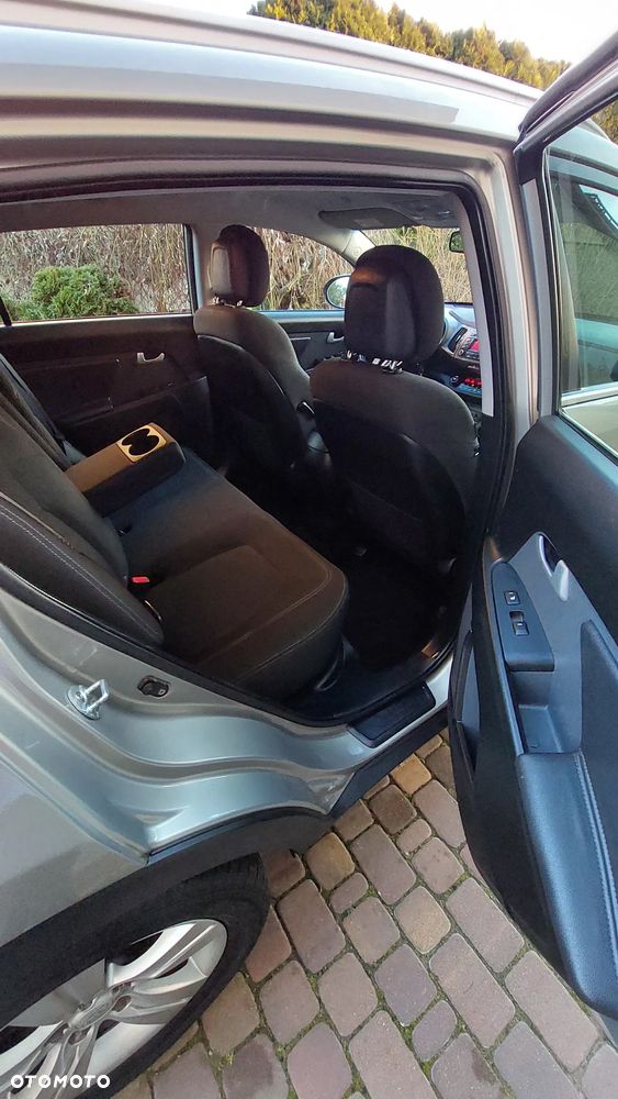 Kia Sportage 2.0 CRDI 4WD Dream-Team Edition - 14