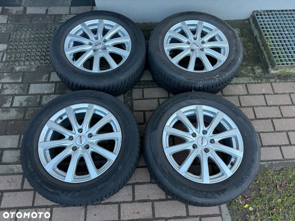 Hyundai Tucson 2.0 CRDi 4WD Automatik Style - 33