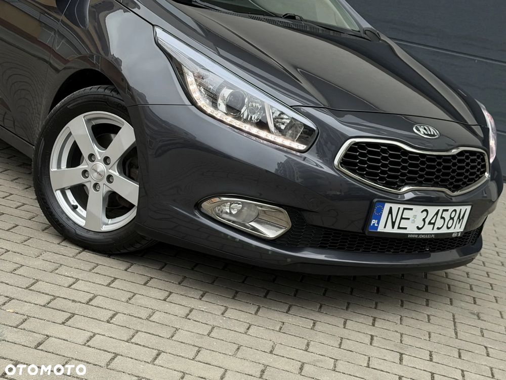 Kia Ceed - 16