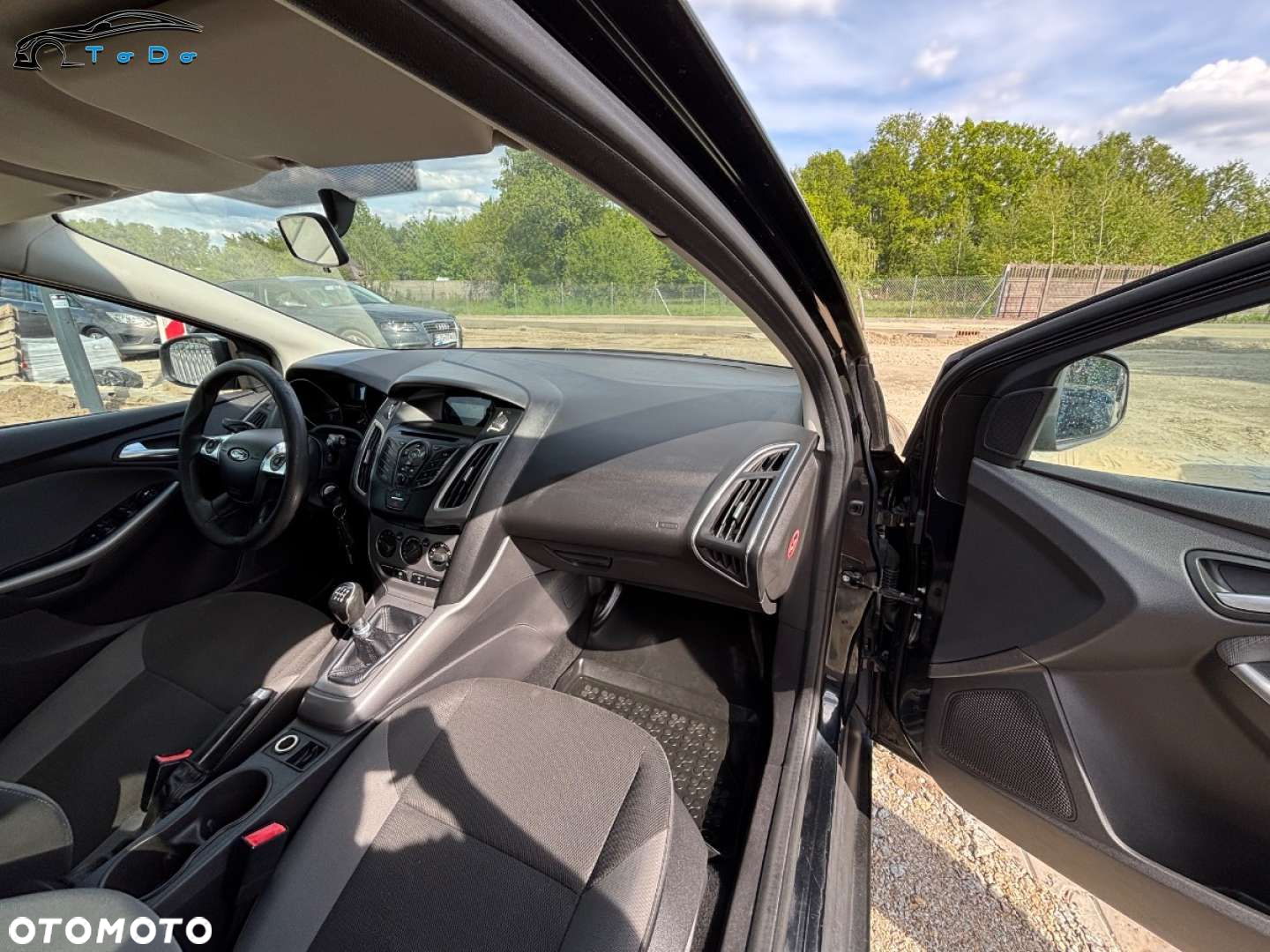Ford Focus 1.0 EcoBoost Titanium - 24