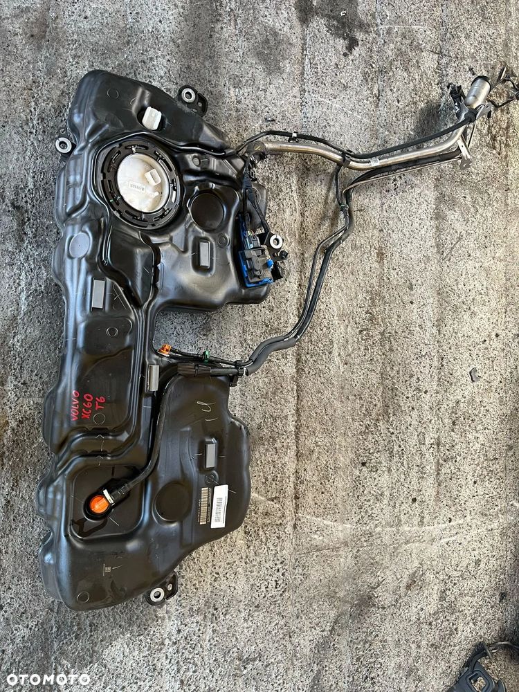 ZBIORNIK PALIWA VOLVO XC60 HYBRYDA - 1