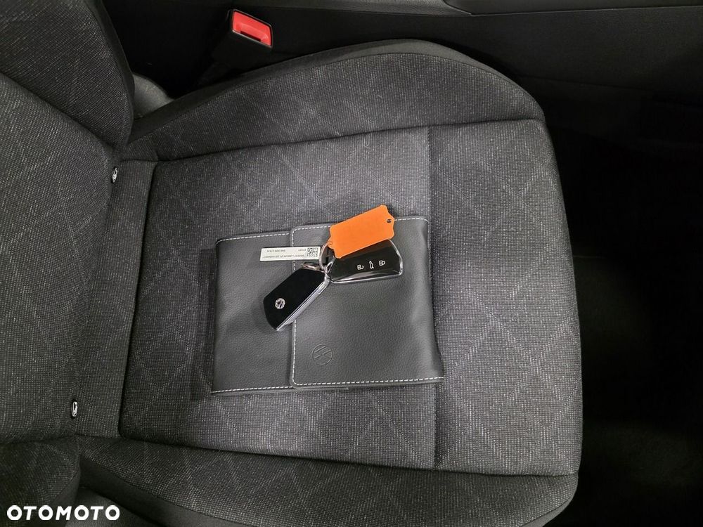 Volkswagen Golf 1.5 TSI Special Edition - 37
