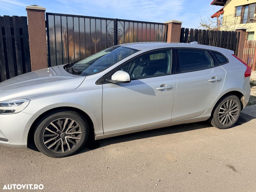 Volvo V40 D2 Aut. Momentum - 4