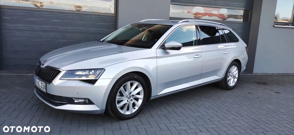Skoda Superb 2.0 TDI DSG Ambition - 5