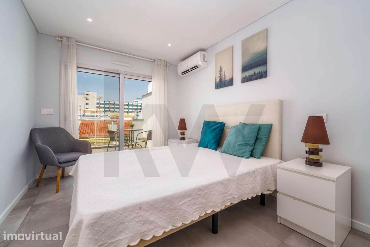 Apartamento Duplex | 3 quartos | A apenas 250 metros da Praia de Monte - Grande imagem: 2/45
