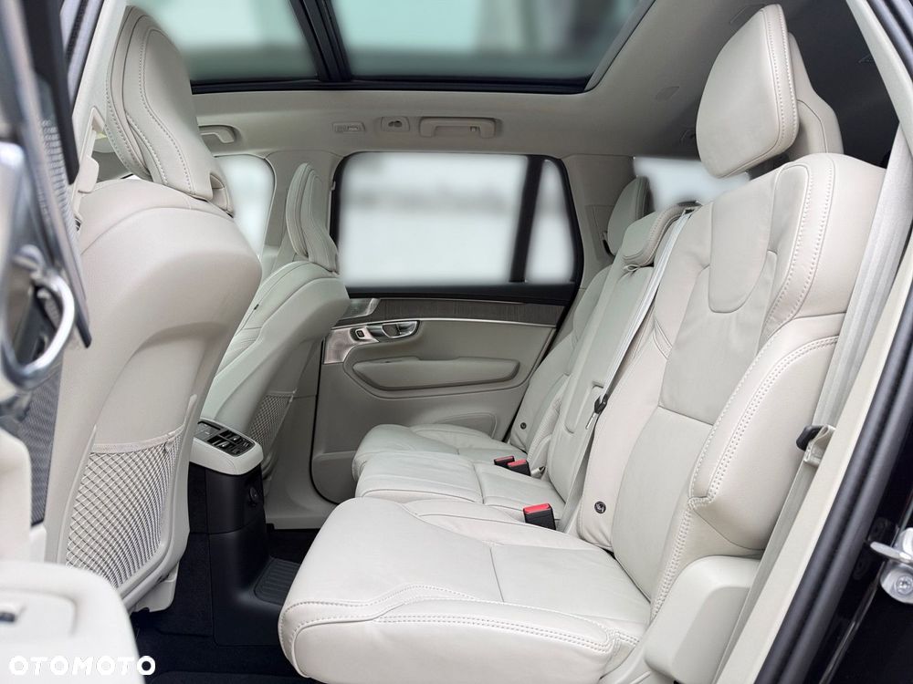 Volvo XC 90 - 13