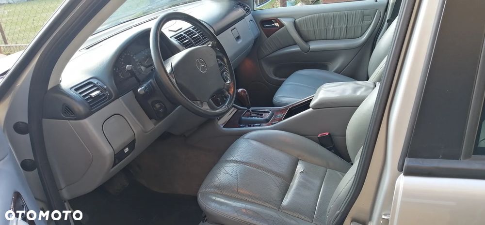 Mercedes-Benz ML - 10