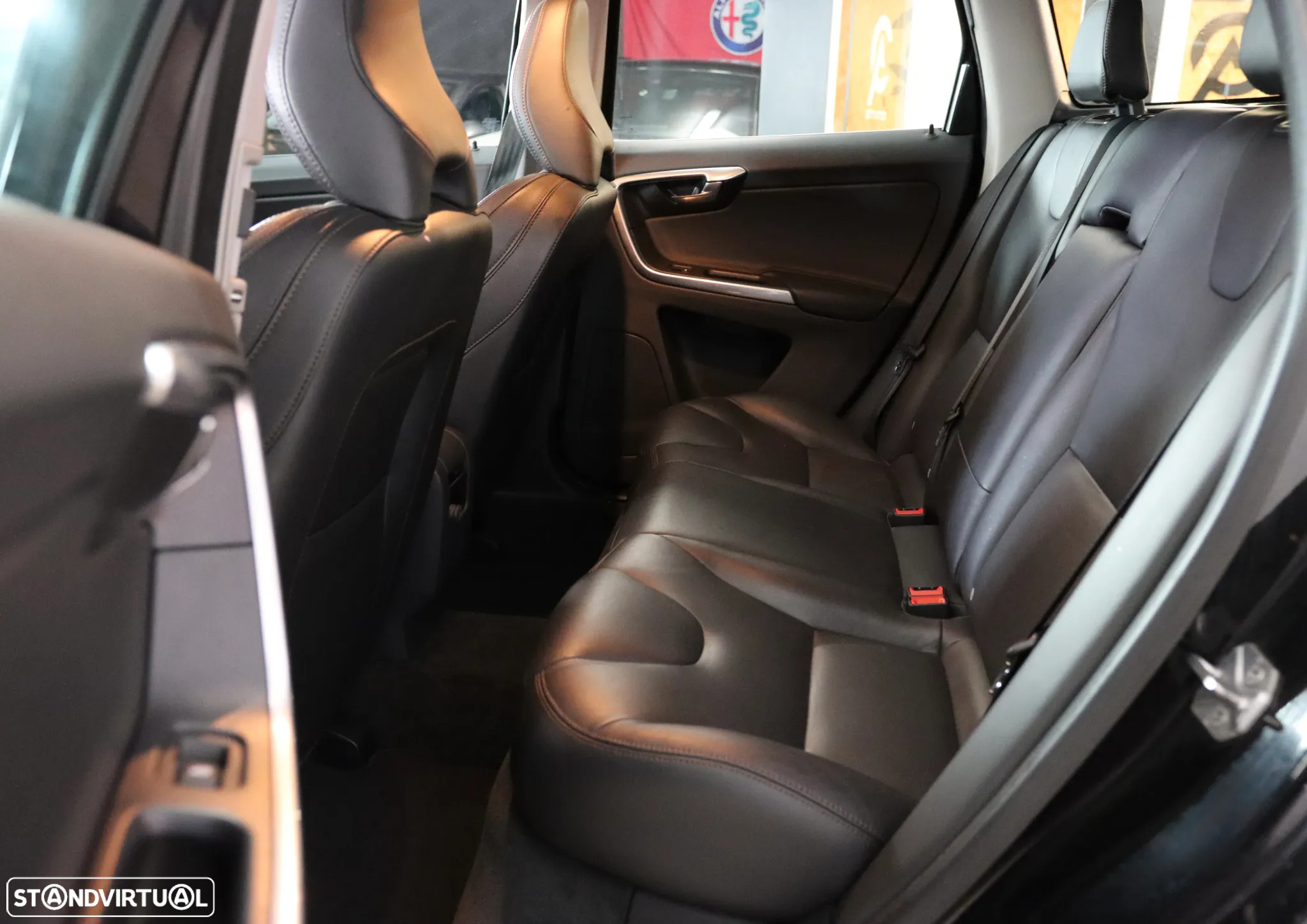 Volvo XC 60 2.0 D3 Summum Geartronic - 15
